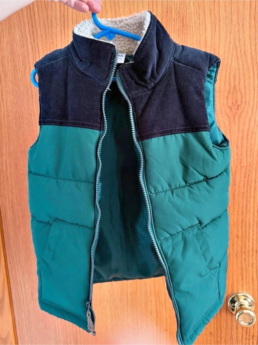 Carter's Kids Puffer Vest Green & Black Size 8